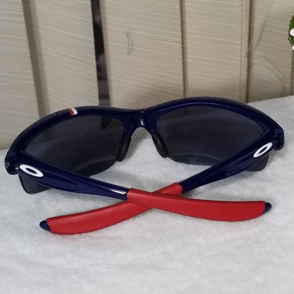TEAM USA Oakley Commit Sunglasses - Picture 6 of 8